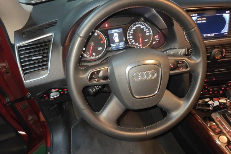 Used Audi Q5 2012 2.0TFSI Comfort Version Steering Wheel