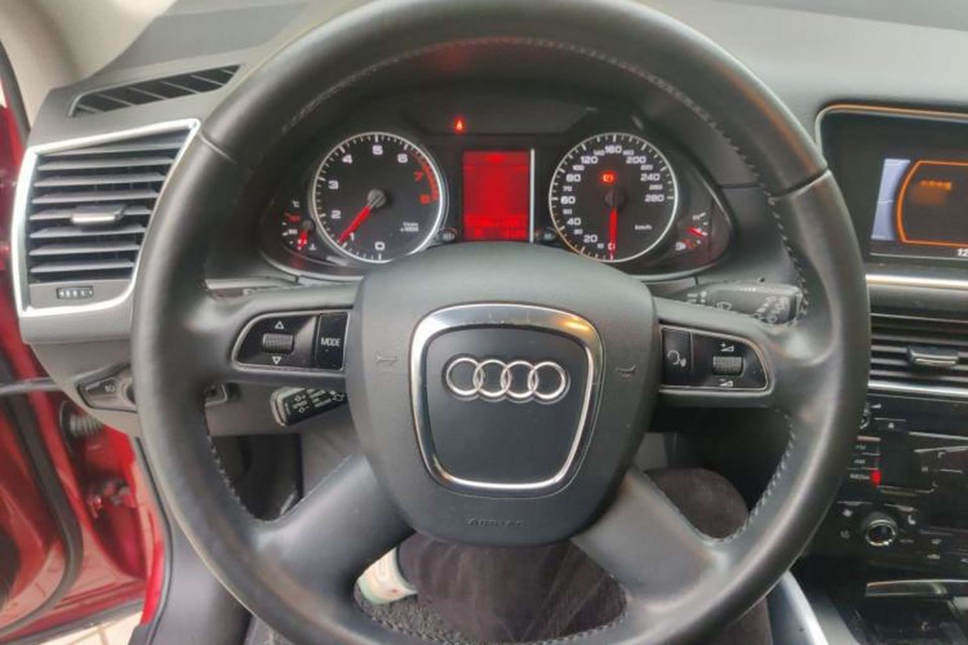 Used Audi Q5 2012 2.0TFSI Comfort Version Steering Wheel