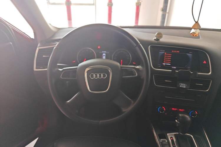 Used Audi Q5 2012 2.0TFSI Comfort Version Steering Wheel