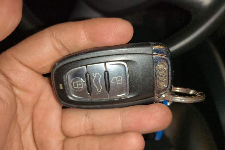 Used Audi Q5 2012 2.0TFSI Technology Model Vehicle Key