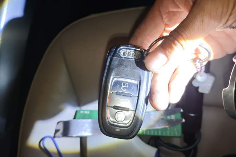Used Audi Q5 2012 2.0TFSI Technology Model Vehicle Key