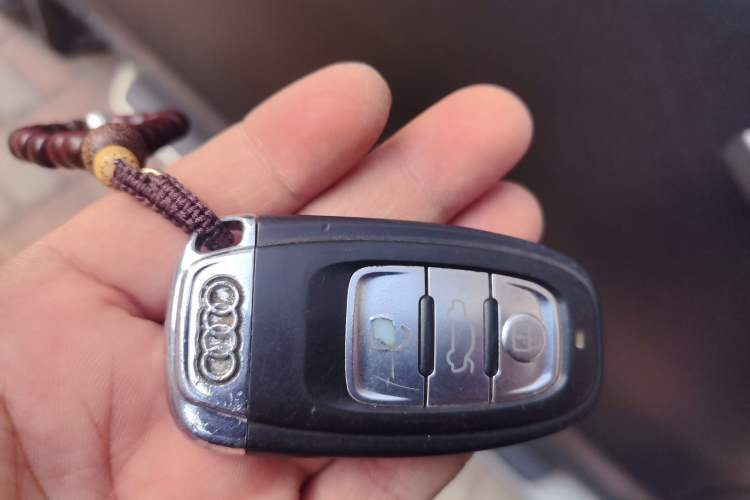 Used Audi Q5 2012 2.0TFSI Technology Model Vehicle Key