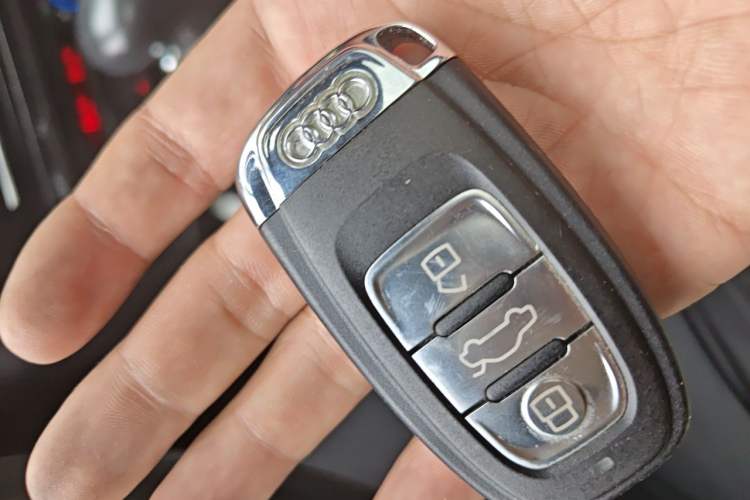 Used Audi Q5 2012 2.0TFSI Comfort Version Vehicle Key