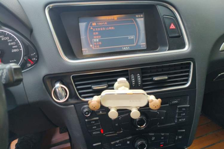 Used Audi Q5 2012 2.0TFSI Trendy Edition Audio And AC Panel