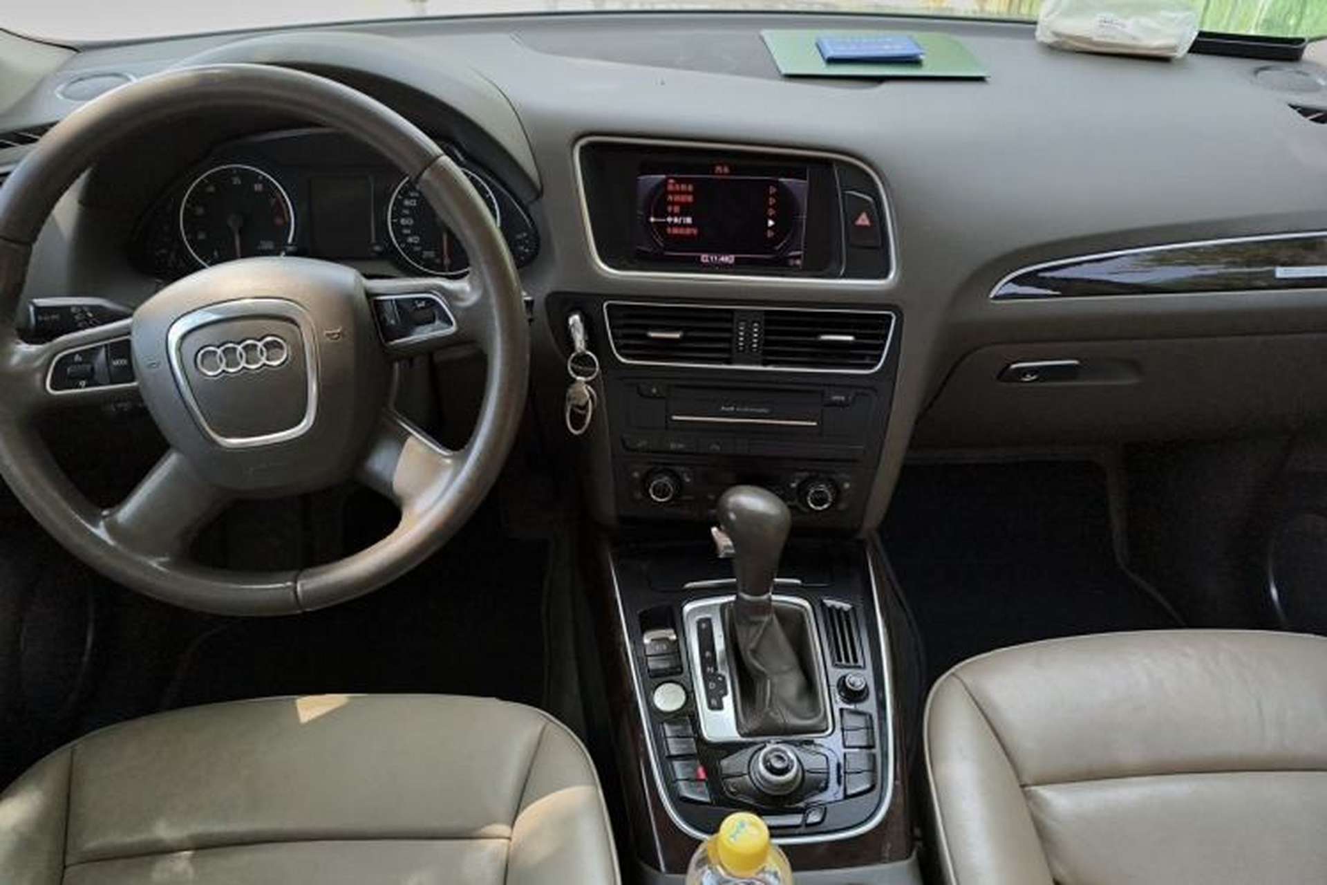 Used Audi Q5 2012 2.0TFSI Comfort Version Center Console