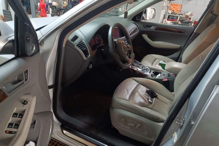 Used Audi Q5 2012 2.0TFSI Comfort Version Driver Seat