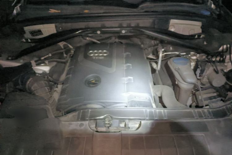 Used Audi Q5 2012 2.0TFSI Technology Model Engine Bay