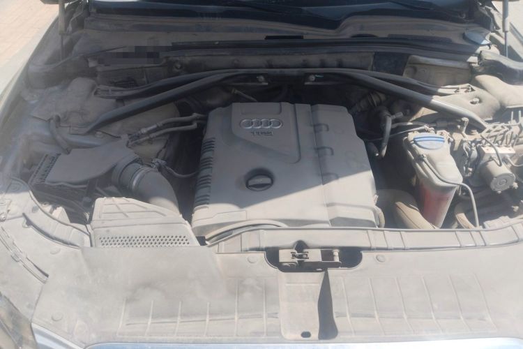 Used Audi Q5 2012 2.0TFSI Comfort Version Engine Bay
