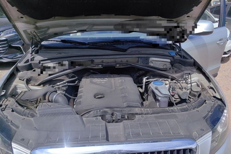 Used Audi Q5 2012 2.0TFSI Technology Model Engine Bay