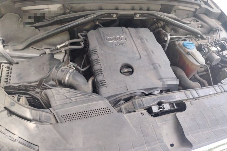 Used Audi Q5 2012 2.0TFSI Trendy Edition Engine Bay