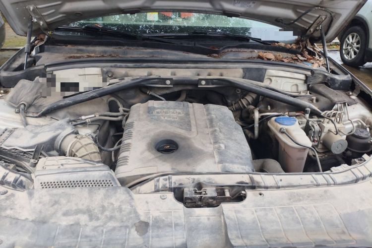 Used Audi Q5 2012 2.0TFSI Technology Model Engine Bay