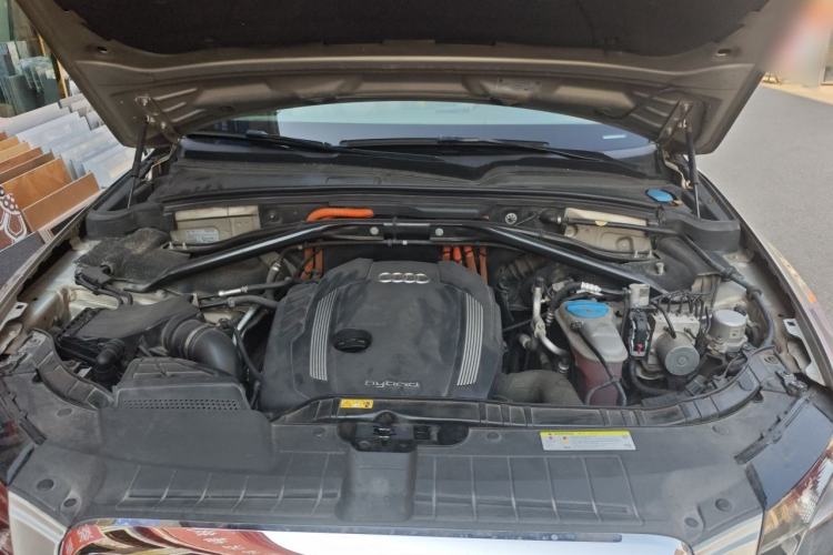 Used Audi Q5 2012 2.0TFSI hybrid Engine Bay
