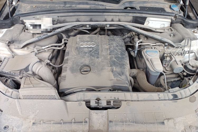Used Audi Q5 2012 2.0TFSI Technology Model Engine Bay