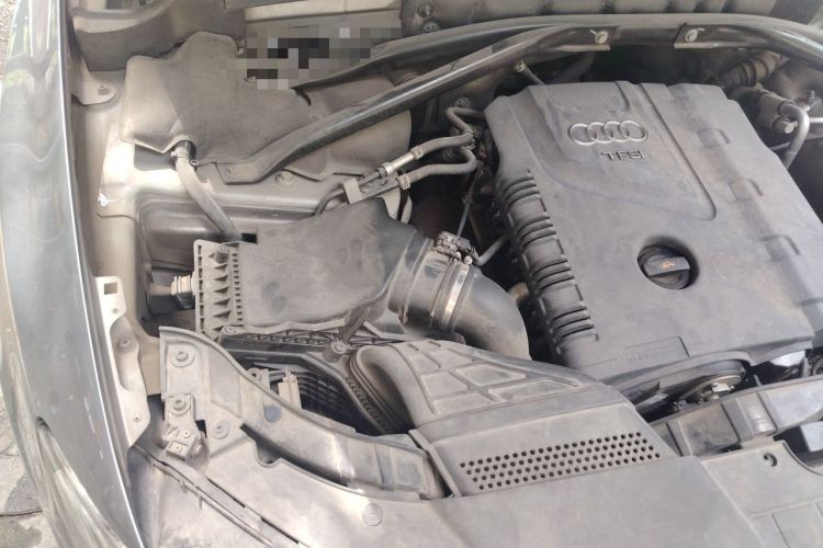 Used Audi Q5 2012 2.0TFSI Trendy Edition Engine Bay Right