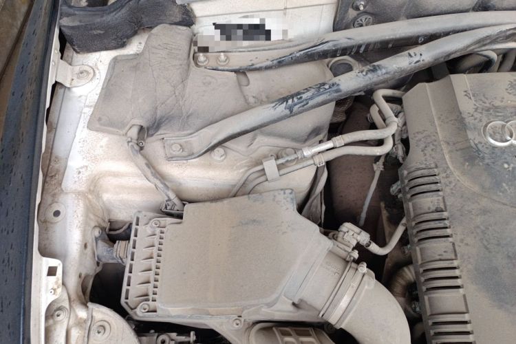 Used Audi Q5 2012 2.0TFSI Technology Model Engine Bay Right