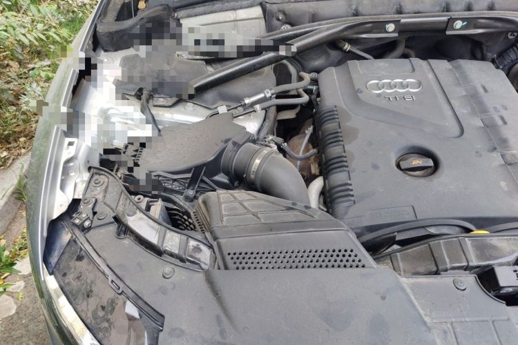 Used Audi Q5 2012 2.0TFSI Trendy Edition Engine Bay Right