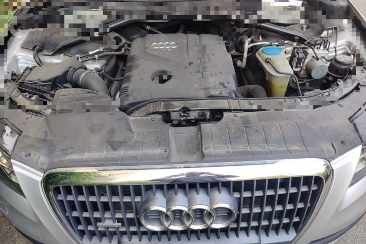 Used Audi Q5 2012 2.0TFSI Trendy Edition Engine Bay