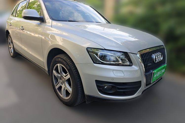 Used Audi Q5 2012 2.0TFSI Technology Model Front Right 45 Deg