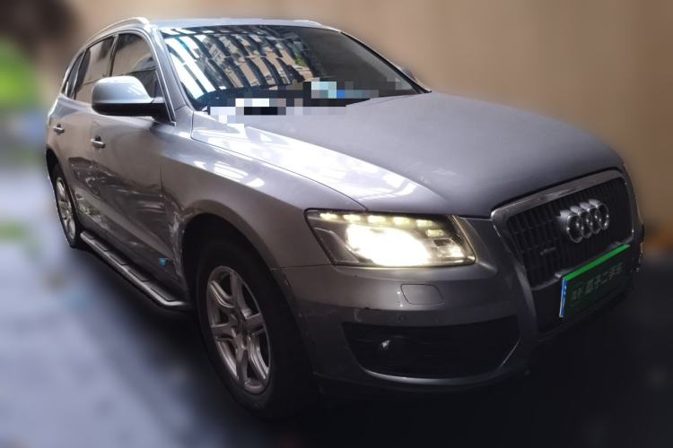 Used Audi Q5 2012 2.0TFSI Technology Model Front Right 45 Deg