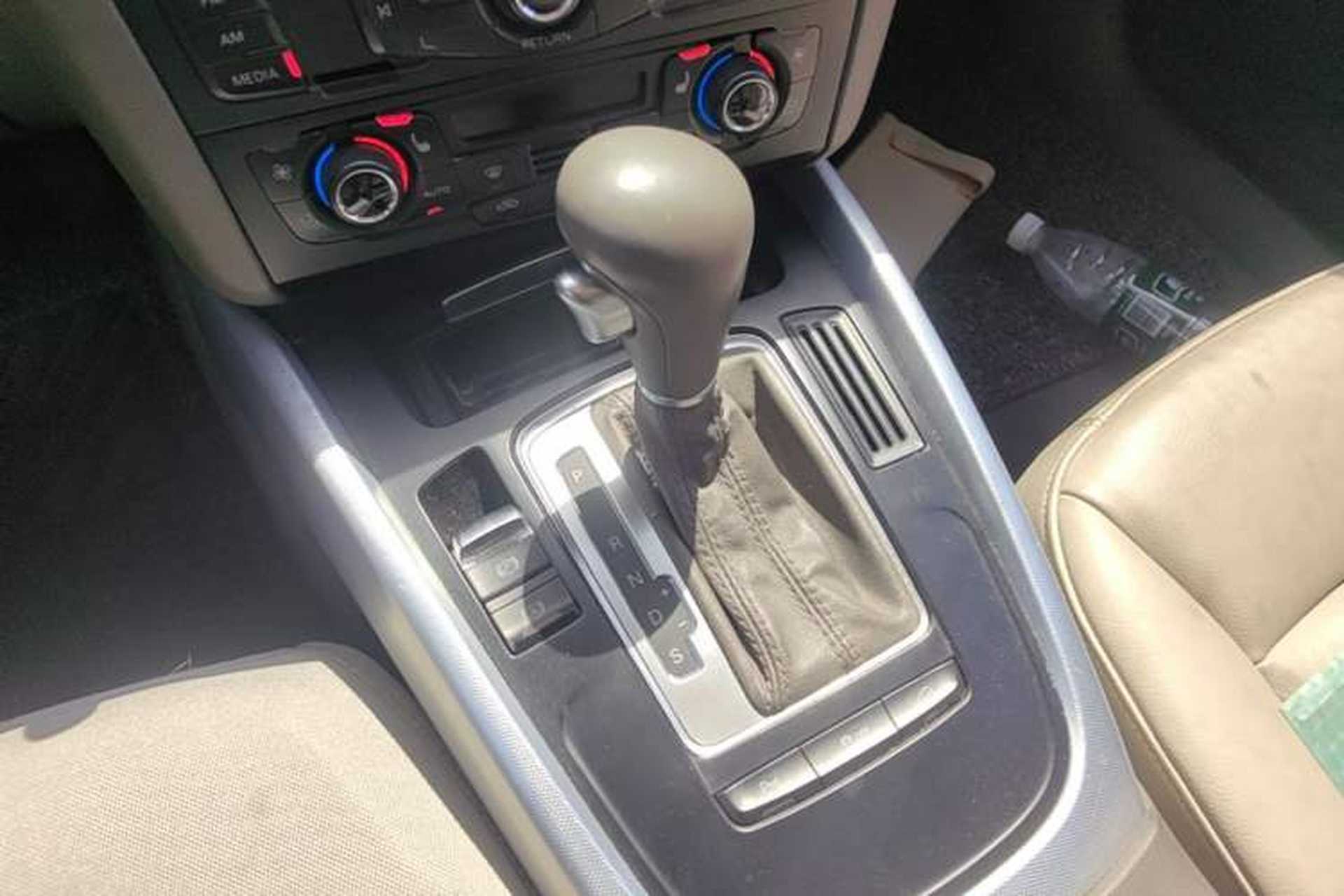 Used Audi Q5 2012 2.0TFSI Technology Model Gear Lever