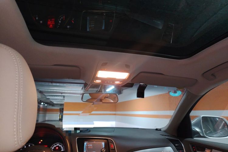 Used Audi Q5 2012 2.0TFSI Technology Model Headliner