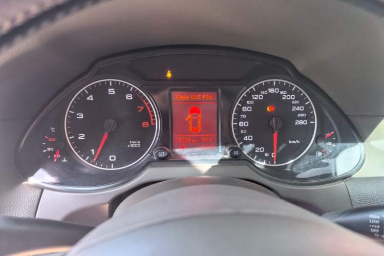 Used Audi Q5 2012 2.0TFSI Technology Model Instrument Cluster