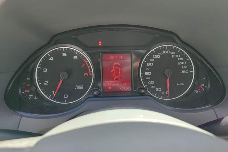Used Audi Q5 2012 2.0TFSI Technology Model Instrument Cluster