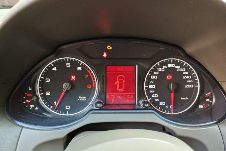 Used Audi Q5 2012 2.0TFSI Technology Model Instrument Cluster