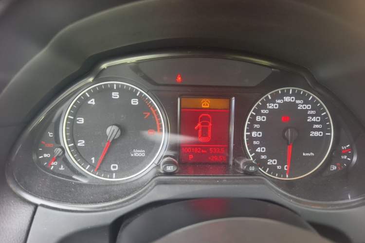 Used Audi Q5 2012 2.0TFSI Technology Model Instrument Cluster