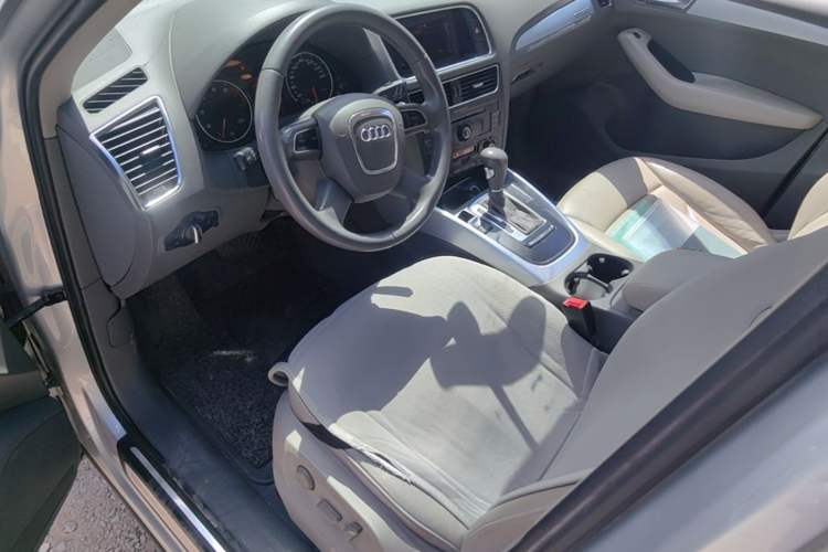 Used Audi Q5 2012 2.0TFSI Technology Model Left Front Seat