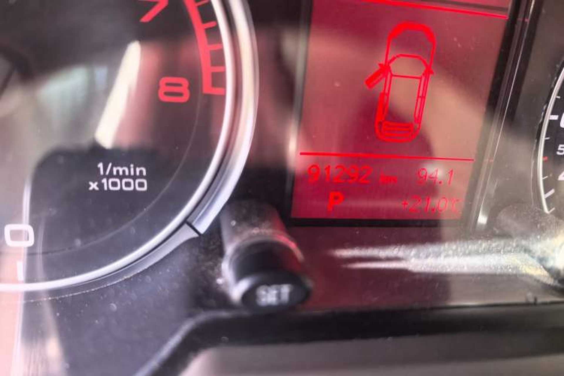 Used Audi Q5 2012 2.0TFSI Technology Model Odometer Close Up