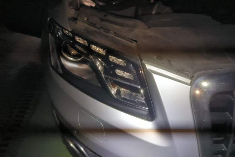 Used Audi Q5 2012 2.0TFSI Technology Model Right Front Headlight