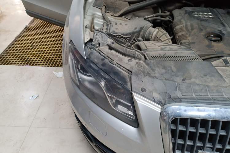 Used Audi Q5 2012 2.0TFSI Comfort Version Right Front Headlight