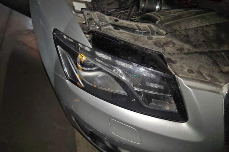 Used Audi Q5 2012 2.0TFSI Comfort Version Right Front Headlight