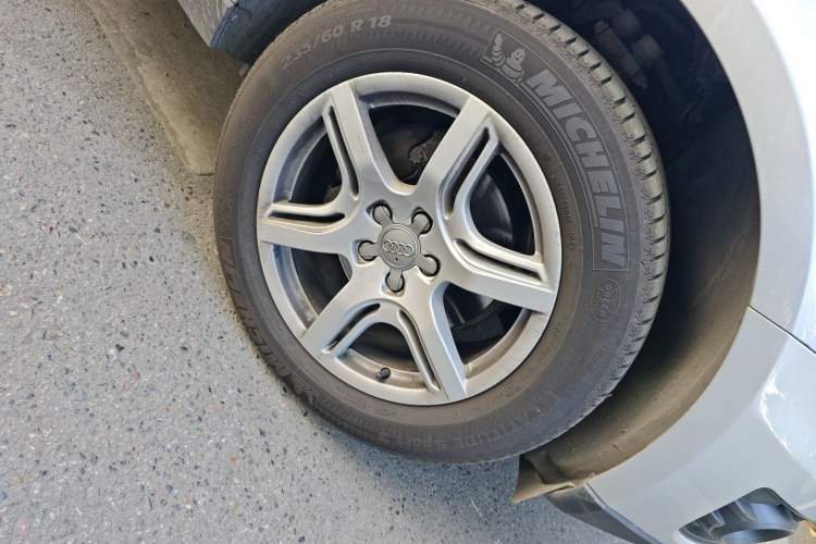 Used Audi Q5 2012 2.0TFSI Technology Model Right Front Wheel Hub