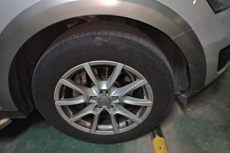 Used Audi Q5 2012 2.0TFSI Comfort Version Right Front Wheel Hub