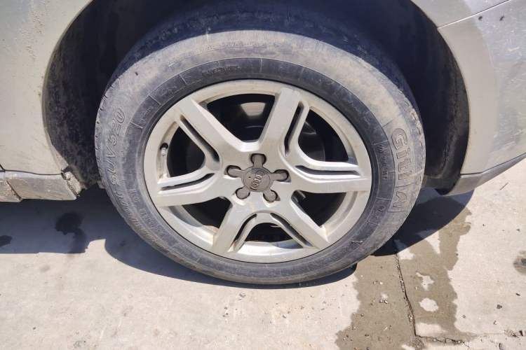 Used Audi Q5 2012 2.0TFSI Technology Model Right Front Wheel Hub