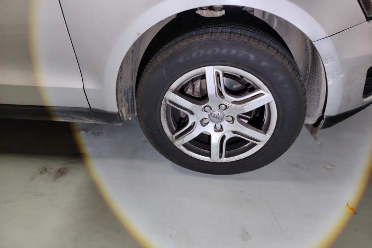 Used Audi Q5 2012 2.0TFSI Technology Model Right Front Wheel Hub