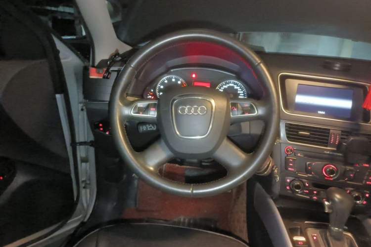 Used Audi Q5 2012 2.0TFSI Technology Model Steering Wheel