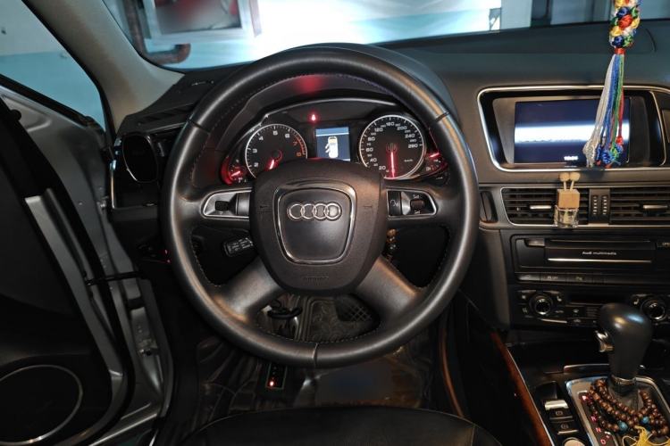 Used Audi Q5 2012 2.0TFSI Comfort Version Steering Wheel