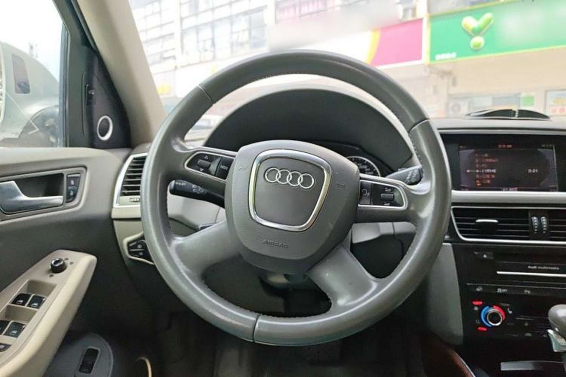 Used Audi Q5 2012 2.0TFSI Comfort Version Steering Wheel