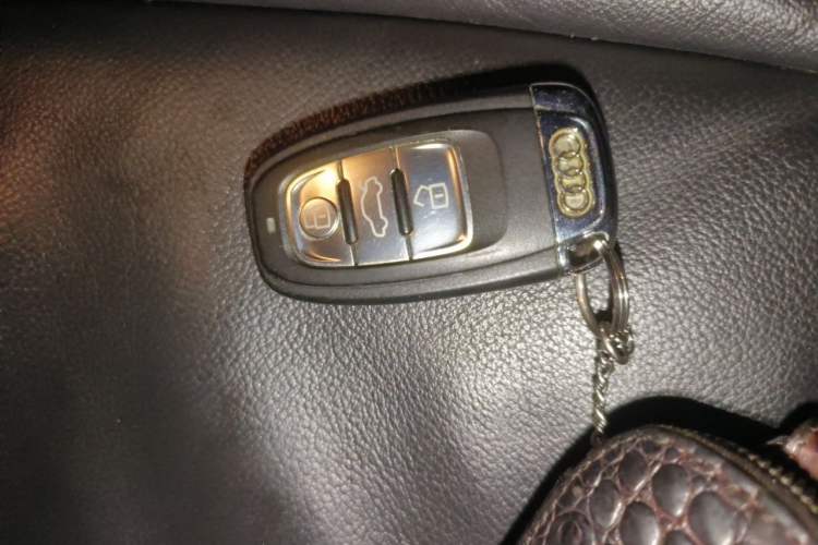 Used Audi Q5 2012 2.0TFSI Technology Model Vehicle Key
