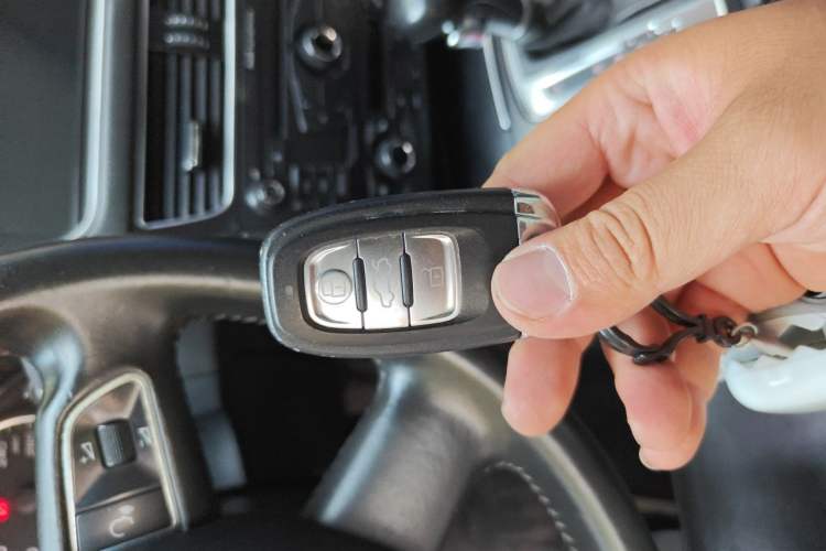 Used Audi Q5 2012 2.0TFSI Technology Model Vehicle Key