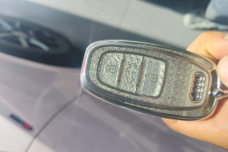 Used Audi Q5 2012 2.0TFSI Comfort Version Vehicle Key