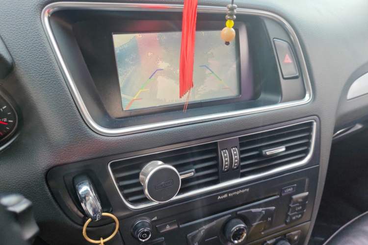Used Audi Q5 2012 2.0TFSI Technology Model Audio And AC Panel