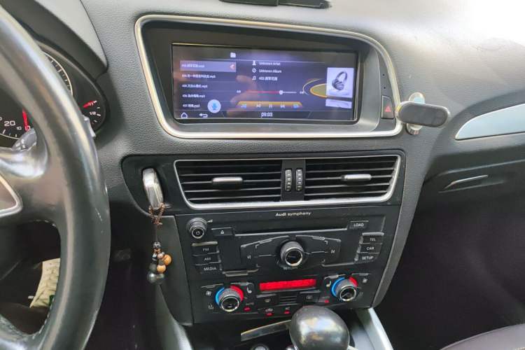 Used Audi Q5 2012 2.0TFSI Comfort Version Audio And AC Panel