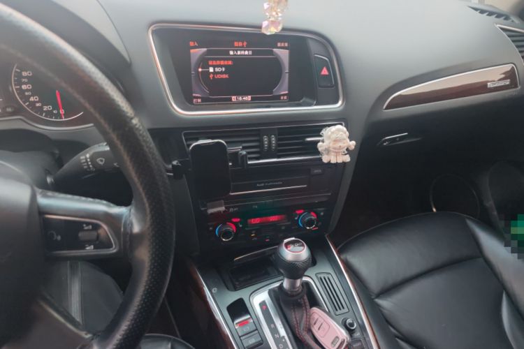 Used Audi Q5 2012 2.0TFSI Comfort Version Audio And AC Panel