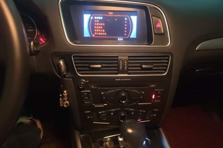Used Audi Q5 2012 2.0TFSI Trendy Edition Audio And AC Panel