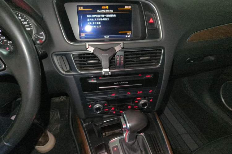Used Audi Q5 2012 2.0TFSI hybrid Audio And AC Panel