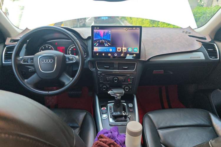 Used Audi Q5 2012 2.0TFSI Comfort Version Center Console
